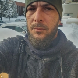 In cautarea unei persoane care stie sa iubeasca sincer