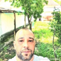 Buna doresc sa cunosc o fata,pt o rel serioasa,casatorie