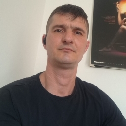 Caut o relație serioasă 