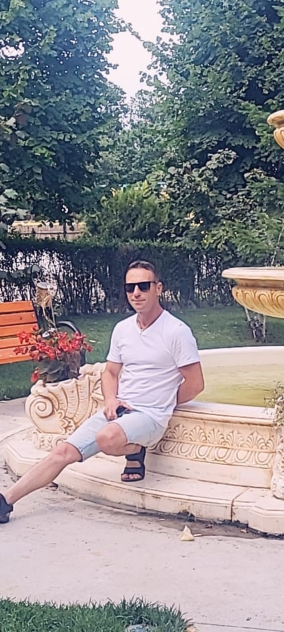 Caut partener de viață 