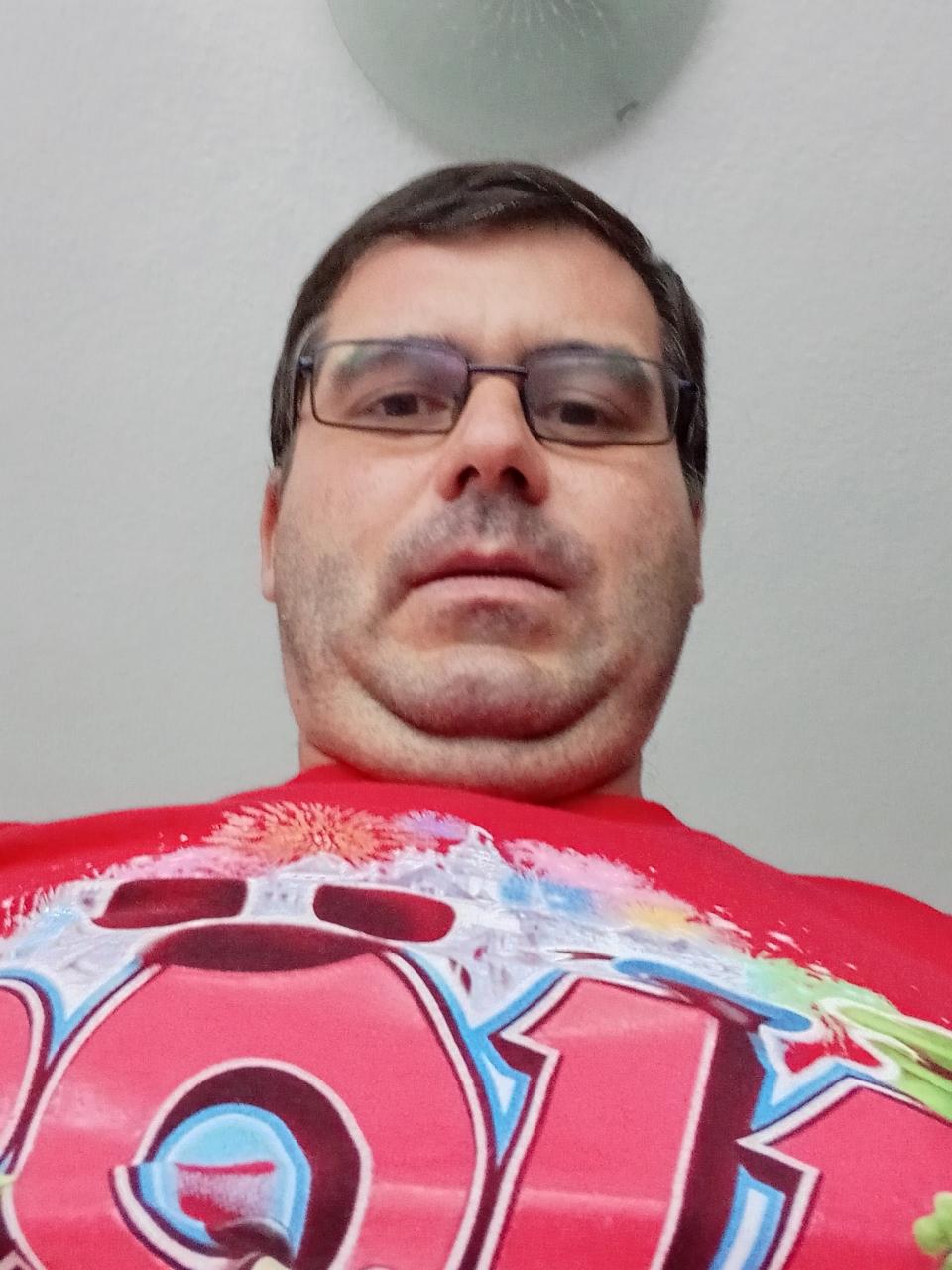 Caut o fată singură cu care să-mi construiesc o căsnicie o familie