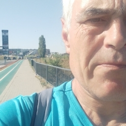 Caut job part time după amiaza 