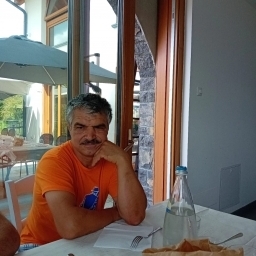 Domn serios 54ani  - imaginea 2