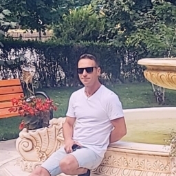 Caut partener de viață 