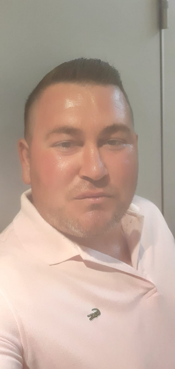 Caut iubita tinerica