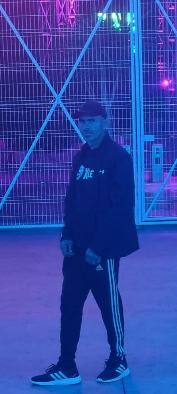 Caut Jumătatea o Fată simpla