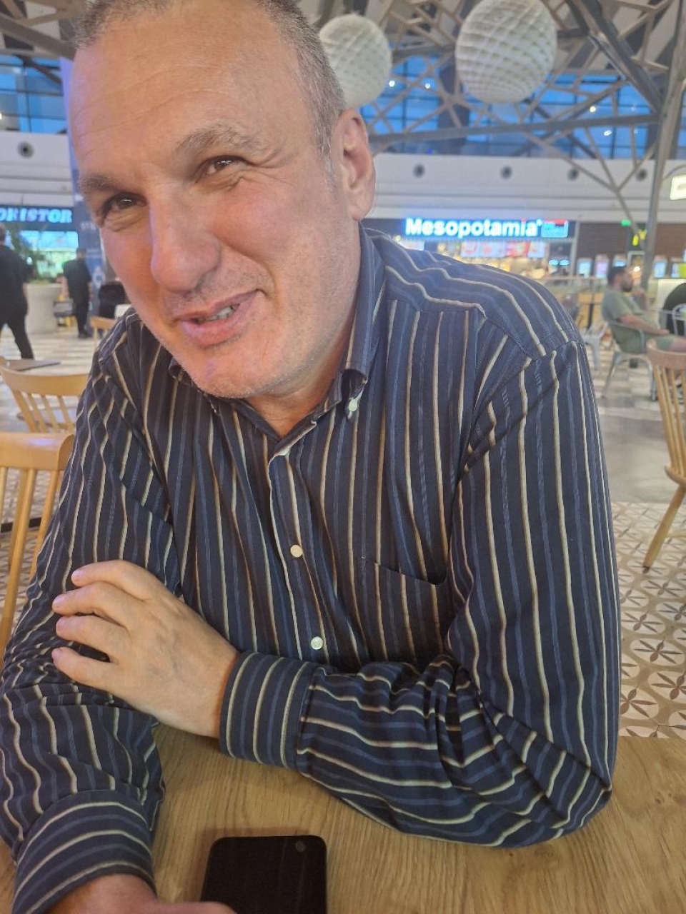 Caut o doamna pentru o relatie de lunga durata