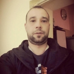 Buna,doresc sa cunosc o fata pt o relatie serioasa,casatorie