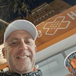 Buna sunt Dorin din Brașov