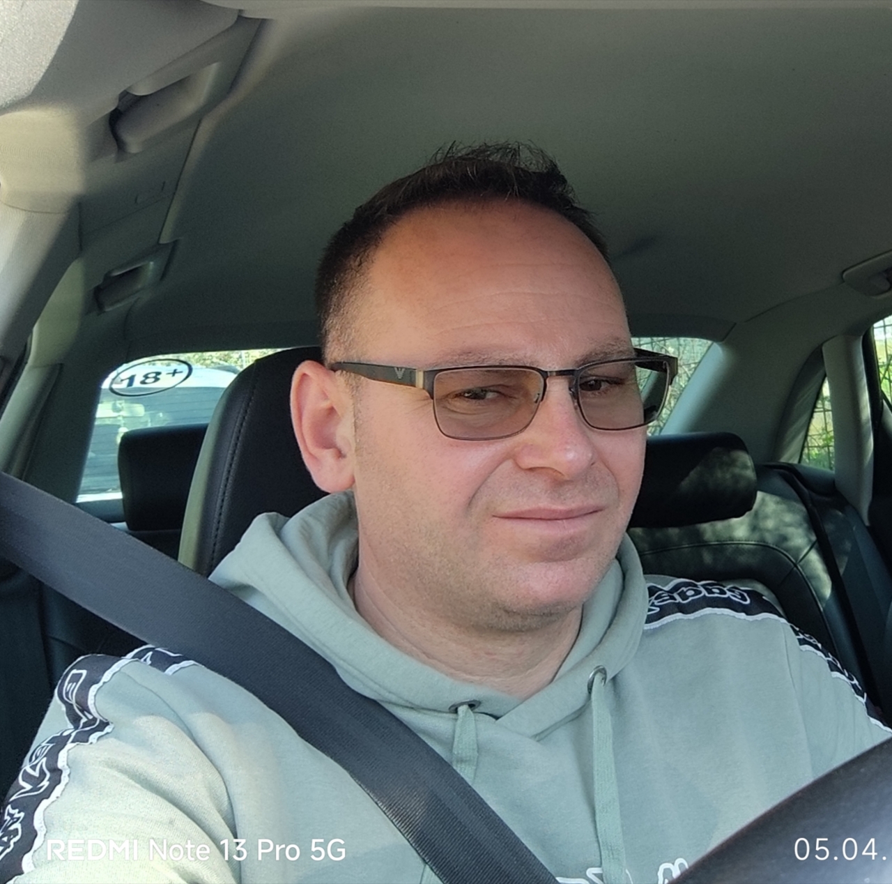 Caută prietenie relație