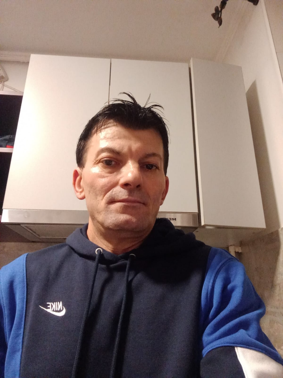 Doresc sa cunosc o doamnă plinuță