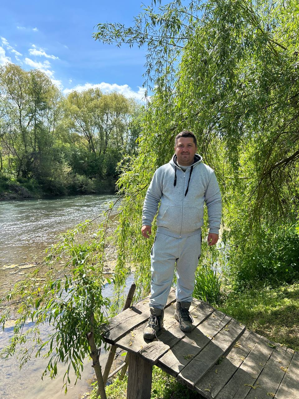 Singur caut relație alaturi de o femeie si matură