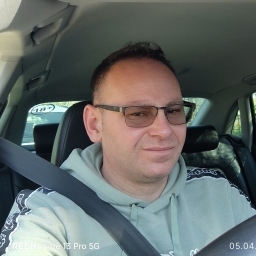 Caută prietenie relație