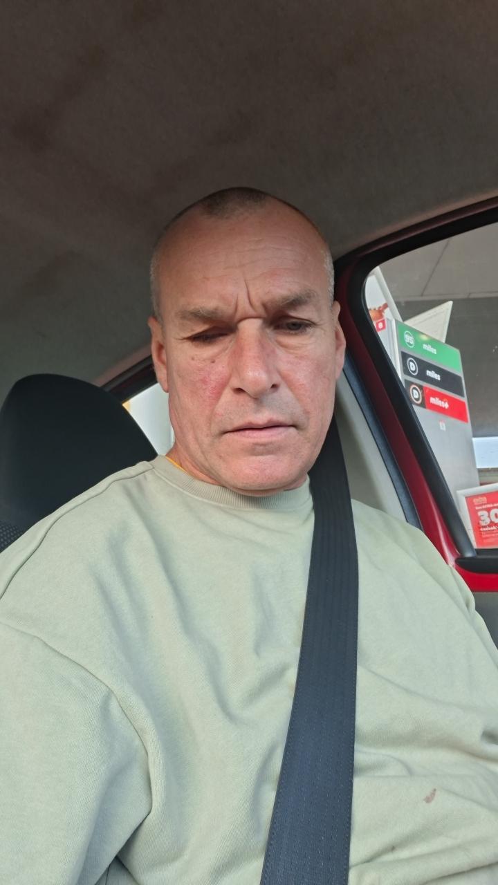 Divortat si doresc sa cunosc o doamna/domnisoara pentru o casnicie fru