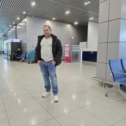 AM 36 DE ANI Sunt o persoana care nui place minciuna