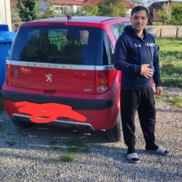 Bărbat singur fară relație 