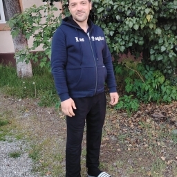 Bărbat singur fară relație  - imaginea 3