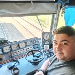 Îmi doresc să cunosc o femeie singură 