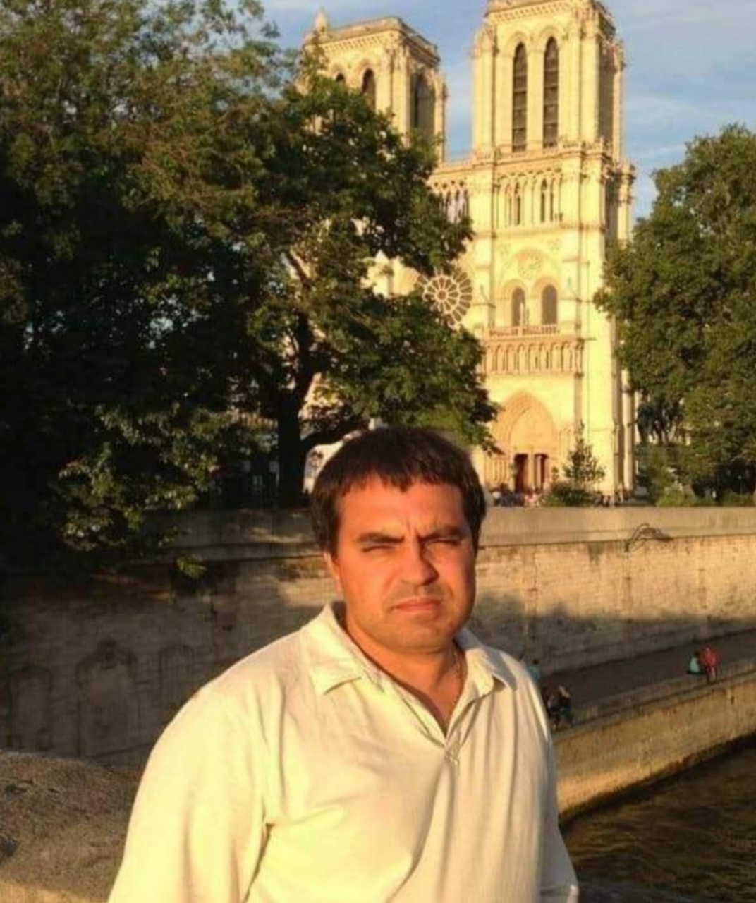 Doresc o "Relație serioasă / Căsătorie cu o persoană feminină !!! .