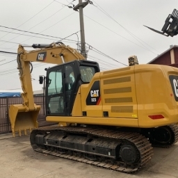 Inchiriez excavator pe senile