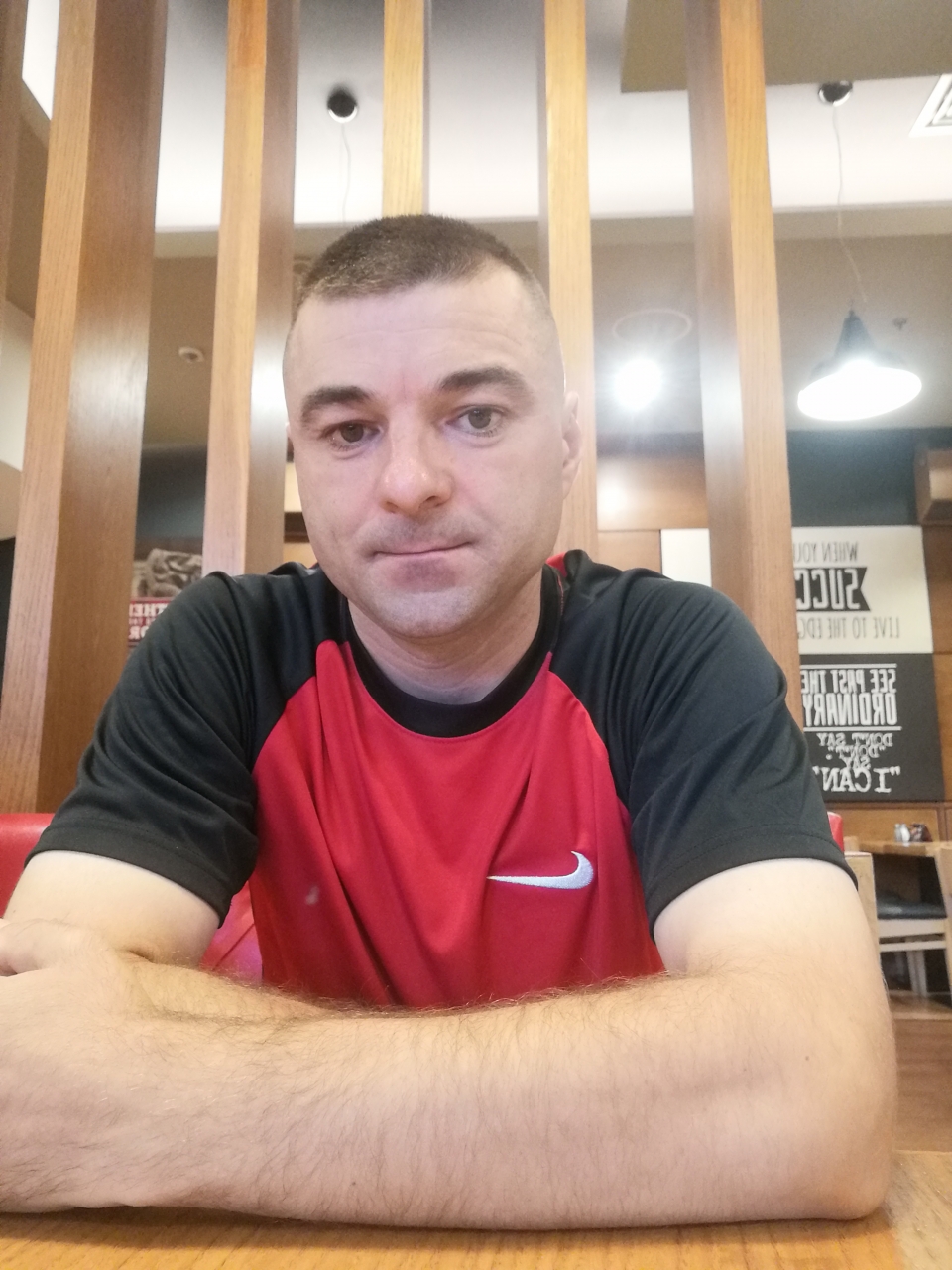 Caut o fată pentru o relație serioasă 