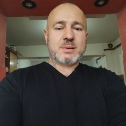 „Bărbat matur, echilibrat, în căutarea unei iubiri autentice și a unui