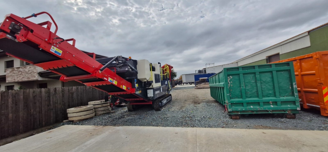 Inchiriez concasor mobil 50T