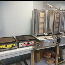 Aparat shaorma kebab pe gaz, cu 4 arzatoare,motor jos Horeca Bucuresti - imaginea 3