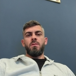 Esti singura?Contacteaza-ma