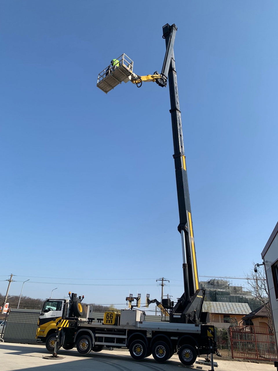 Inchiriez nacela telescopica, inaltime 66m