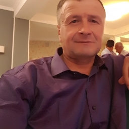 Doresc să cunosc o Doamnă pentru o relație !