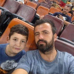 Caut o femeie foarte serioasa care își dorește o familie 