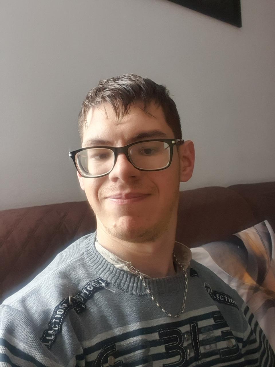 Caut femeie fete pentru plăceri