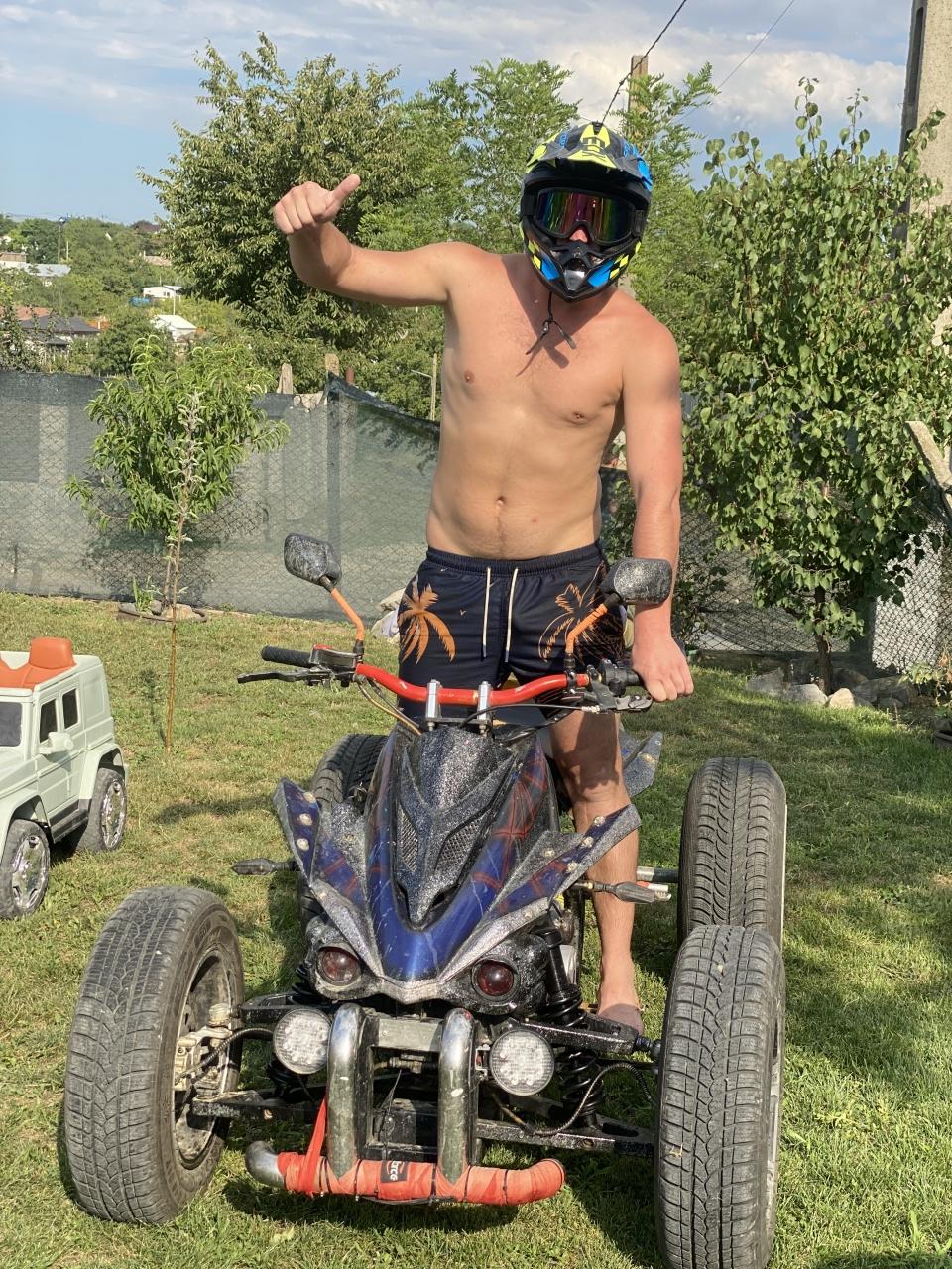 Bărbat Matur caut compania unei doamne pentru a lega o relație nu cont