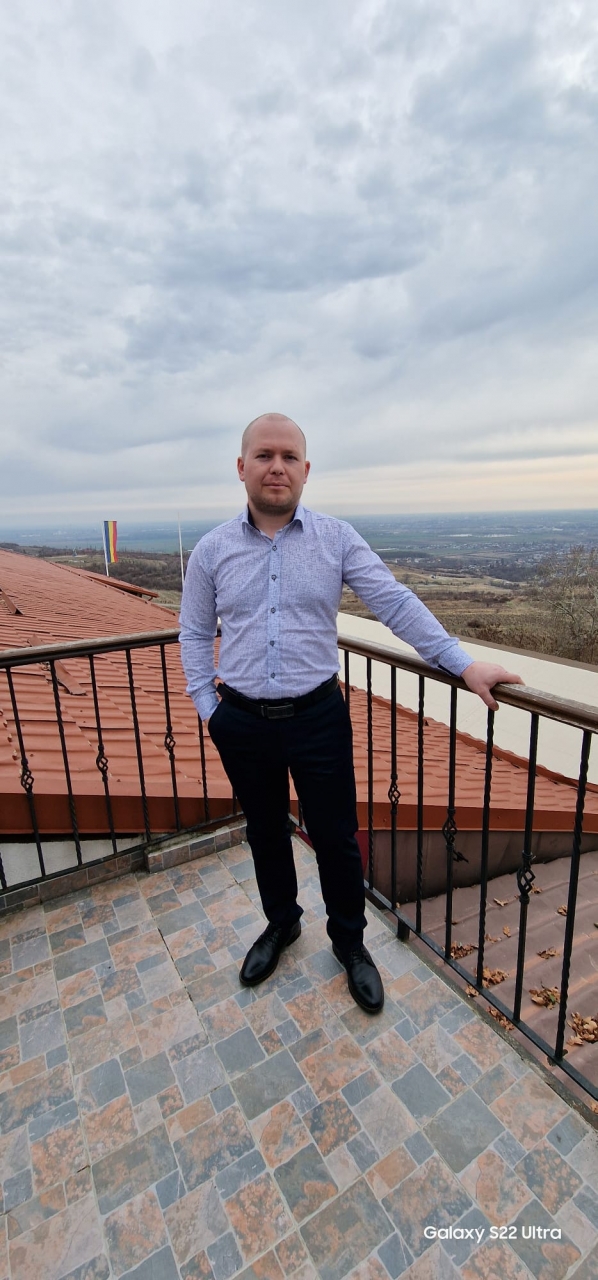 Eu sunt singur dacă și tu ești singura hai sa ne cunoaștem ????