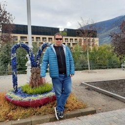 Caut fata serioasa 